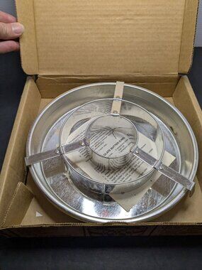 VTG Classic Checkerboard Cake Pan Set-3 Pans & Divider Chicago Metallic #2400